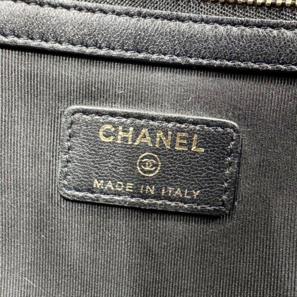 Chanel O Clutch Chevron Leather Clutch Bag Black - Picture 14 of 14